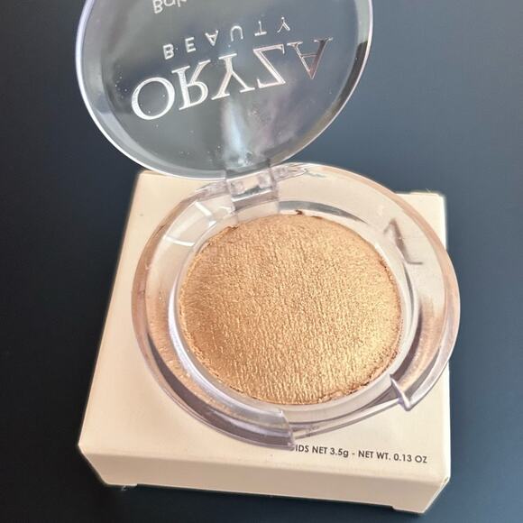 ORYZA BEAUTY Baked Opaline Highlighter in the color Sunkissed - NEW - Picture 2 of 6